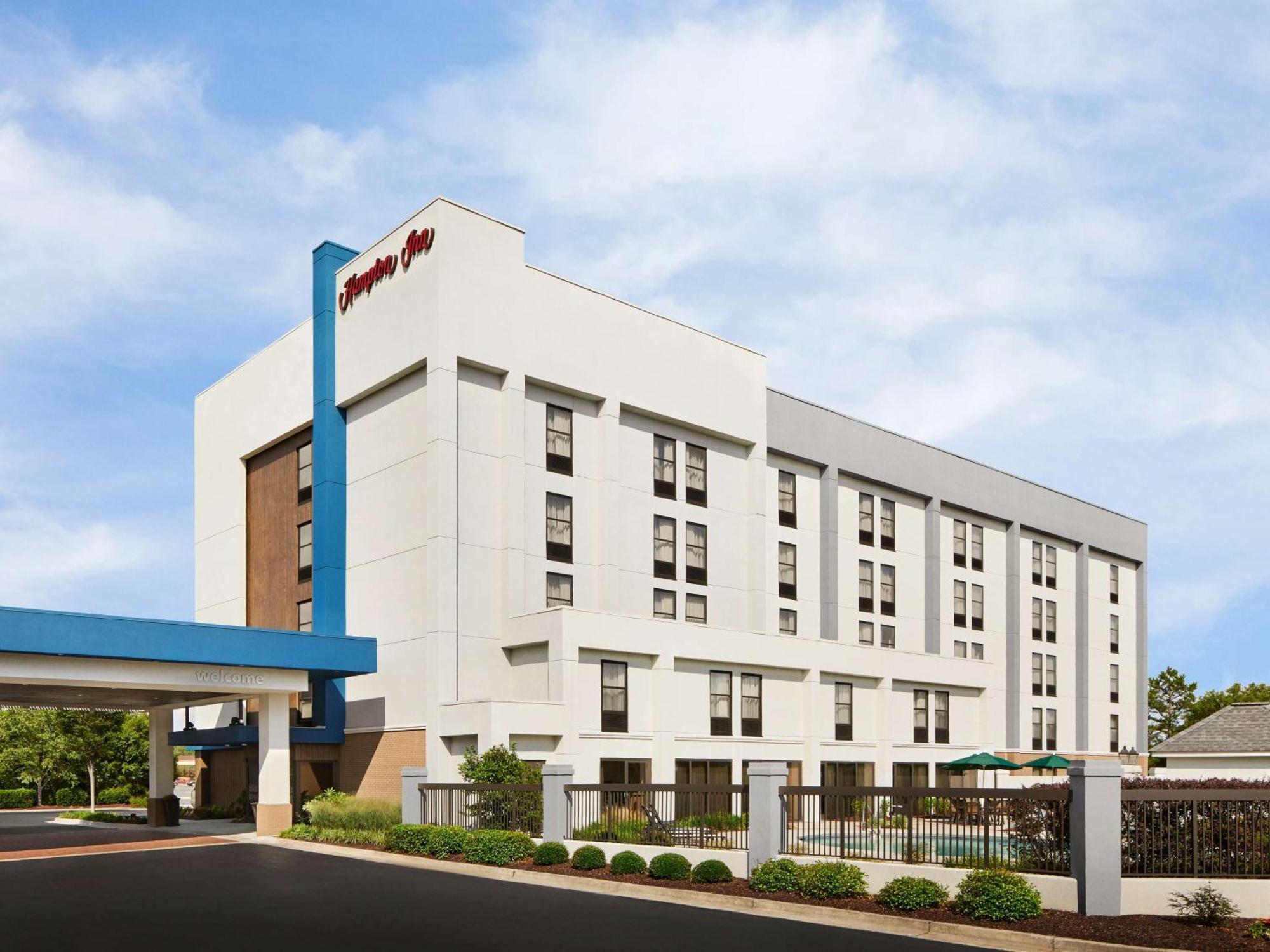 Hampton Inn Charlotte/Мэттьюс Экстерьер фото