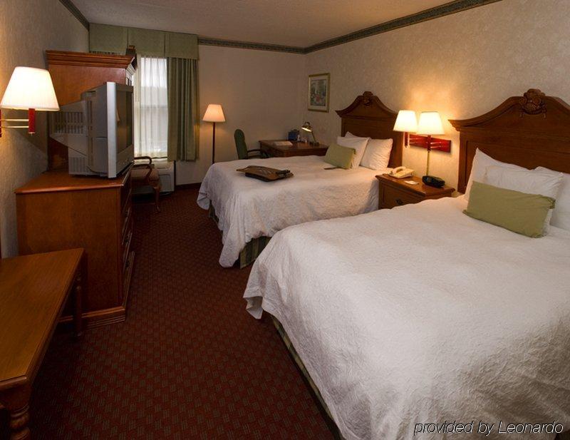 Hampton Inn Charlotte/Мэттьюс Номер фото